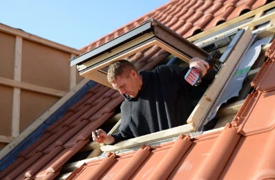 Pose de fenêtres de toit Velux à Caudan